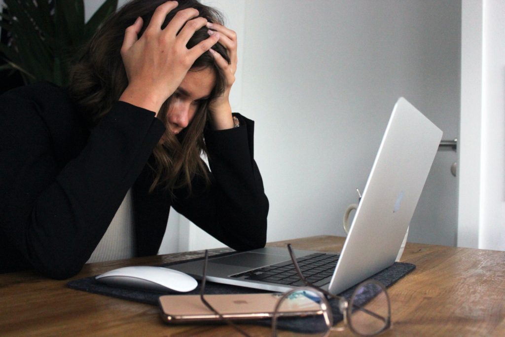 image-of-frustrated-computer-worker